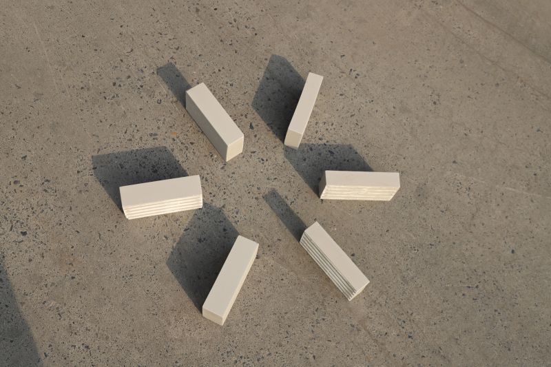 端面楔型耐酸磚與普通瓷磚的區(qū)別？