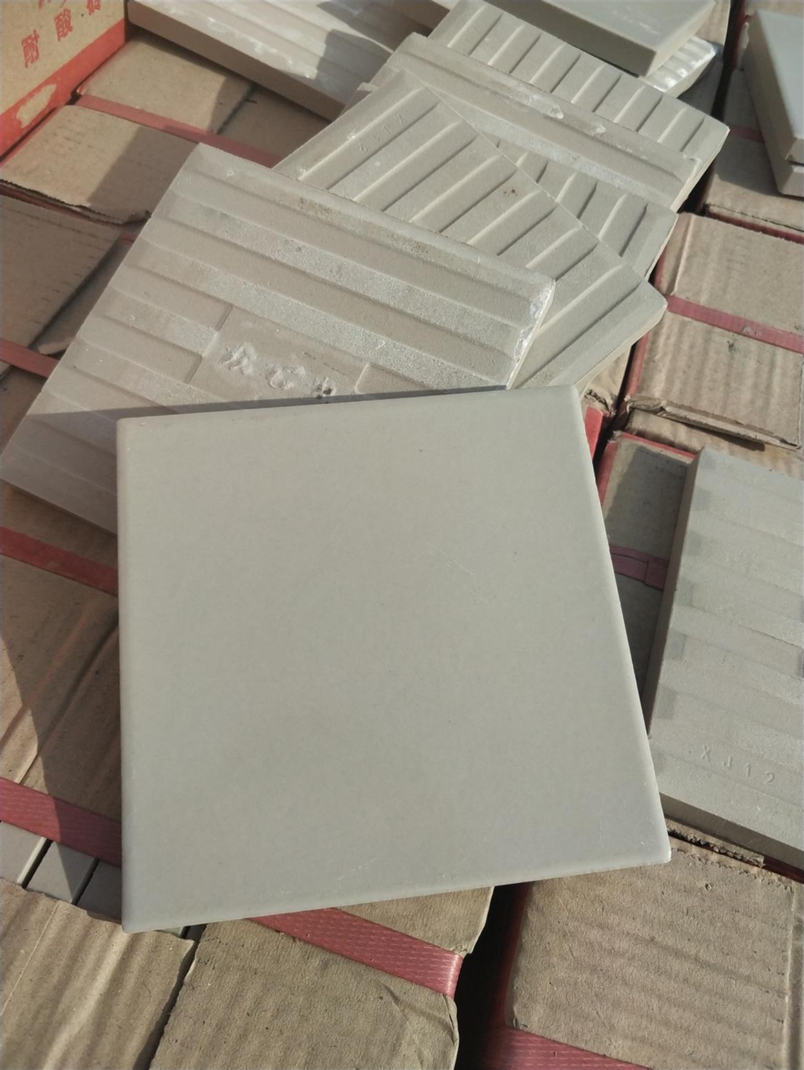 耐酸磚的耐腐蝕性和施工環(huán)境有什么聯(lián)系？