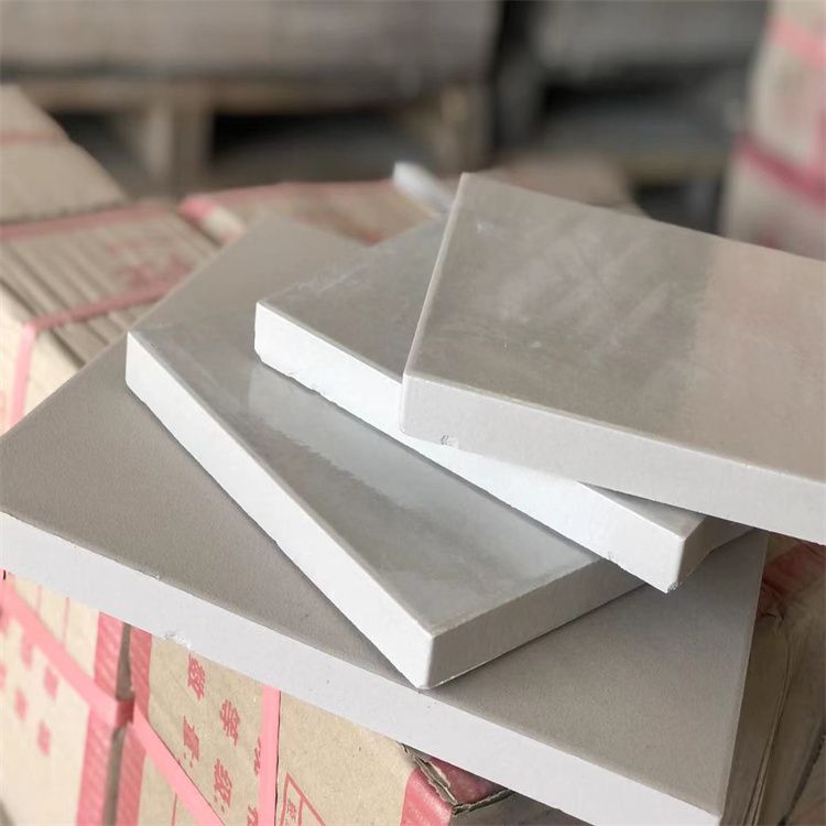 如何檢查耐酸磚是否需要修補或更換？