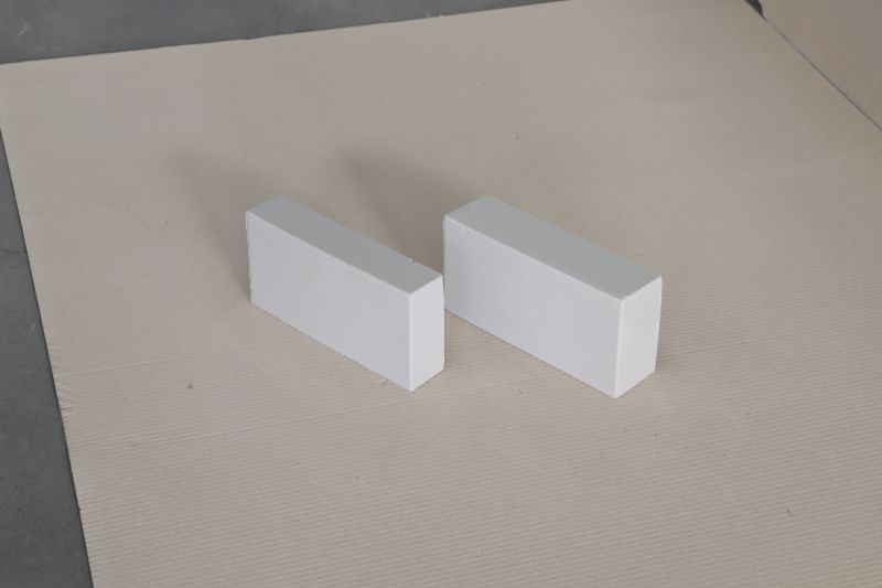 哪種材質(zhì)的耐酸磚適合用于化工企業(yè)墻面呢?